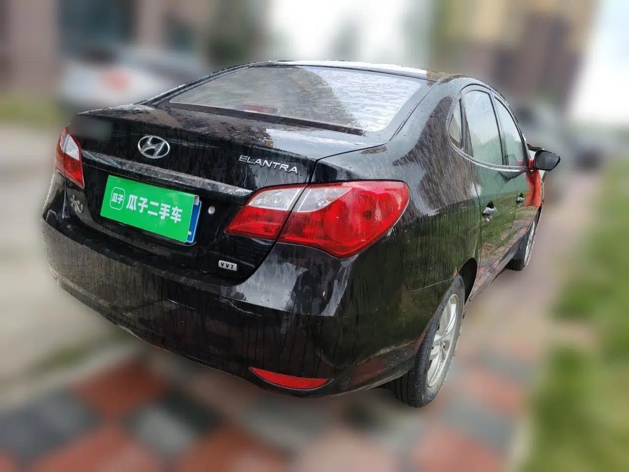 Hyundai Celesta 2011 1.6L Manual Comfort Edition — миниатюра 6