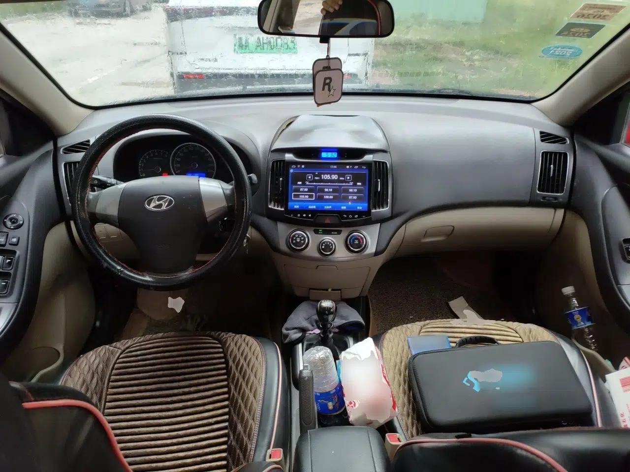Hyundai Celesta 2011 1.6L Manual Comfort Edition — миниатюра 9
