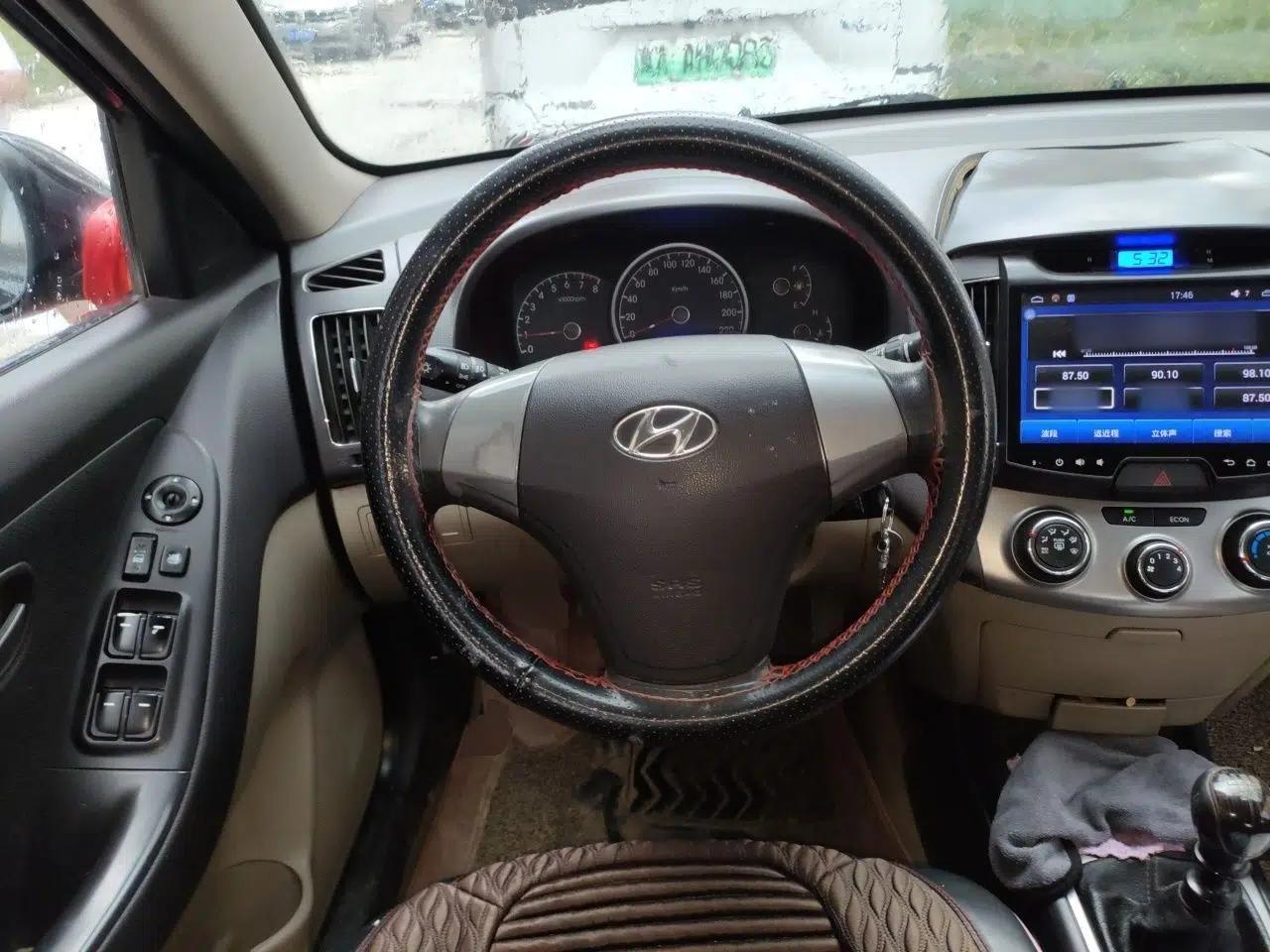 Hyundai Celesta 2011 1.6L Manual Comfort Edition — миниатюра 10