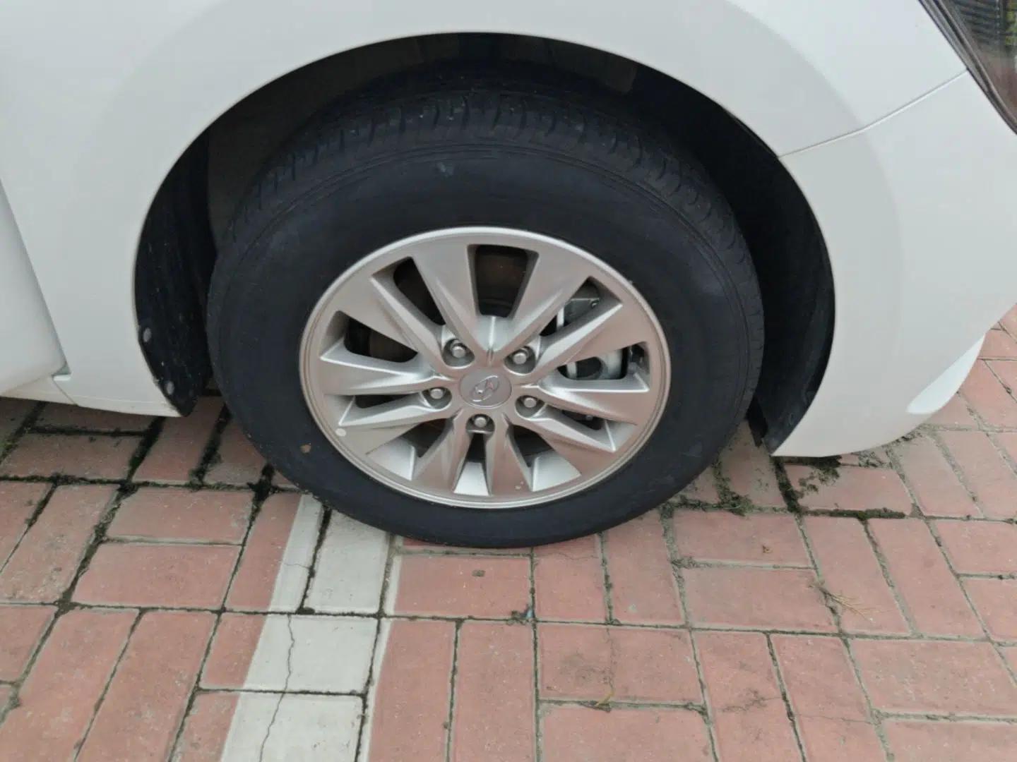Hyundai Celesta 2020 1.6L Automatic GL Enjoyable Edition — миниатюра 11