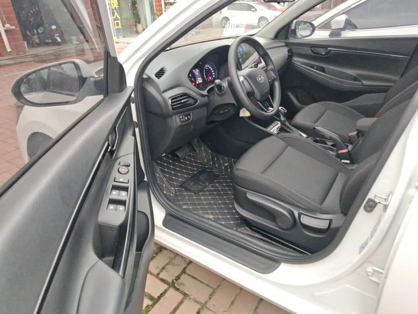 Hyundai Celesta 2020 1.6L Automatic GL Enjoyable Edition — миниатюра 18