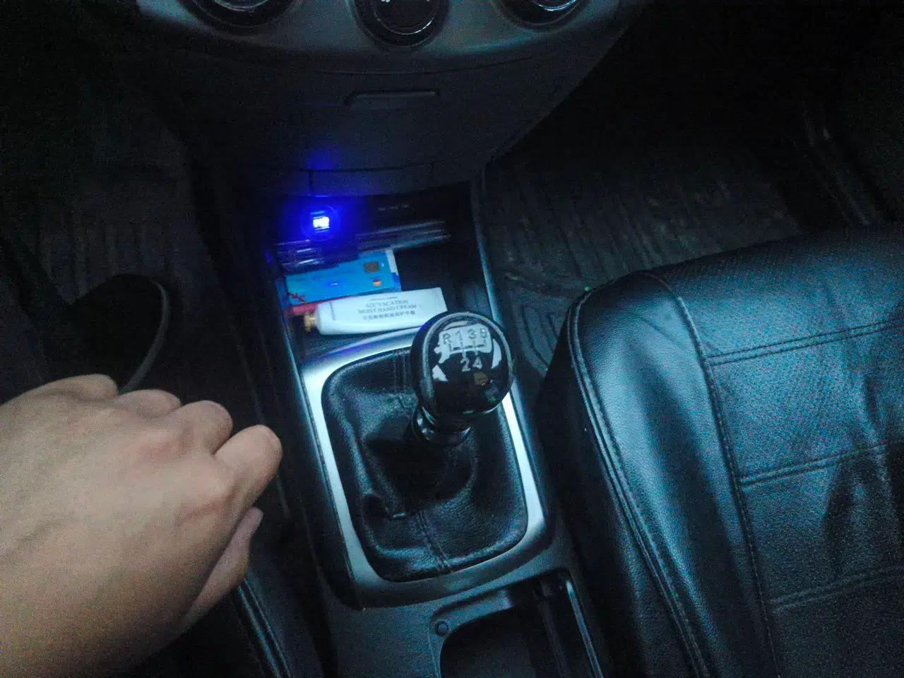 Hyundai Celesta 2011 1.6L Manual Luxury Model — миниатюра 14
