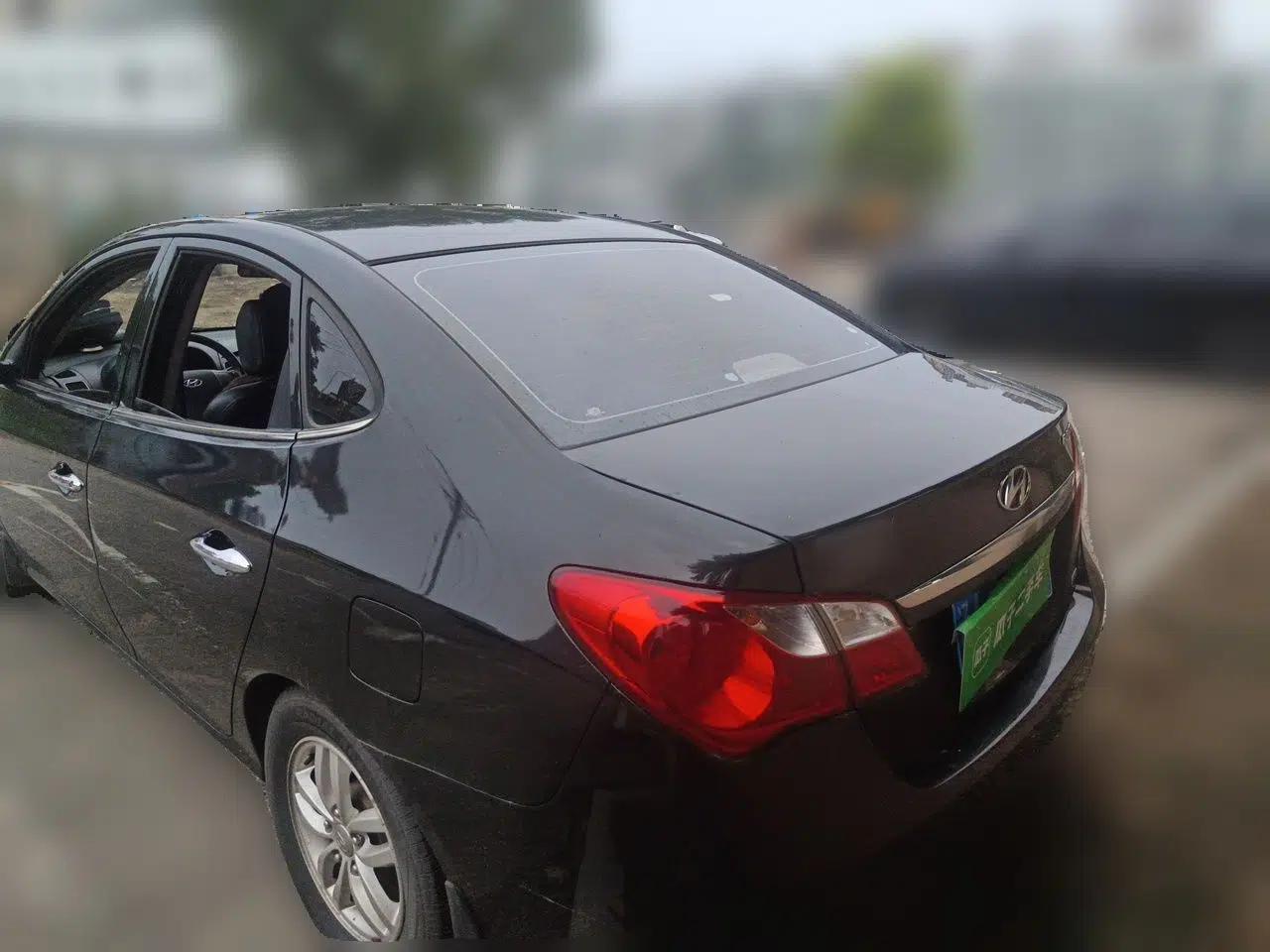 Hyundai Celesta 2011 1.6L Manual Luxury Model — миниатюра 4