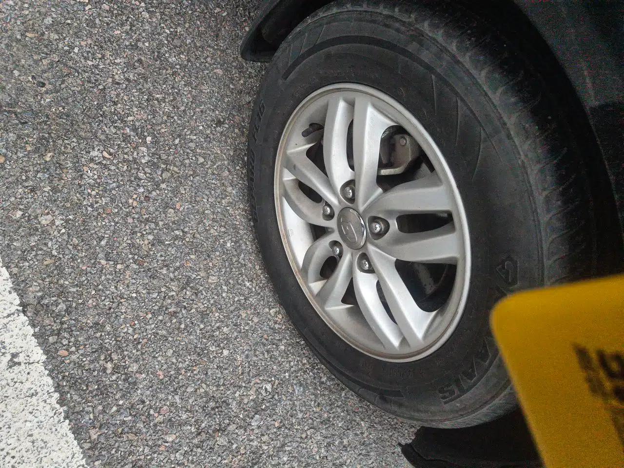 Hyundai Celesta 2011 1.6L Manual Luxury Model — миниатюра 8
