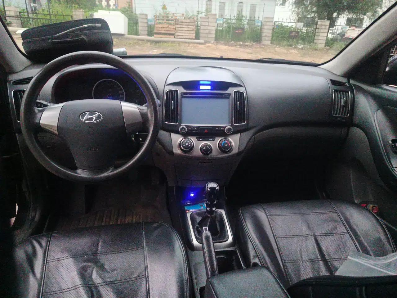 Hyundai Celesta 2011 1.6L Manual Luxury Model — миниатюра 9