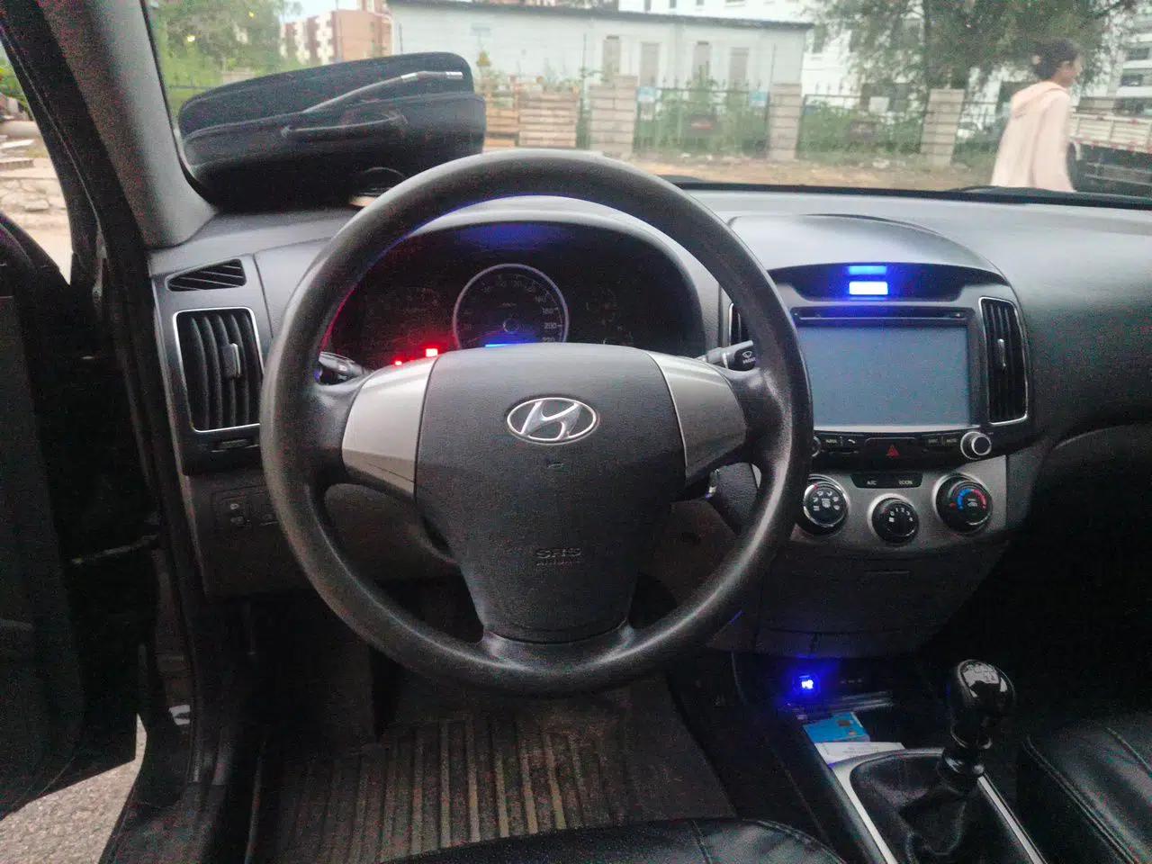 Hyundai Celesta 2011 1.6L Manual Luxury Model — миниатюра 10