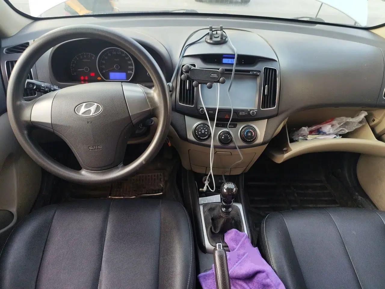 Hyundai Celesta 2011 1.6L Manual Luxury Model — миниатюра 9