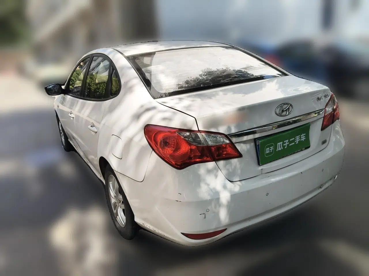 Hyundai Celesta 2011 1.6L Automatic Comfort Edition — миниатюра 4