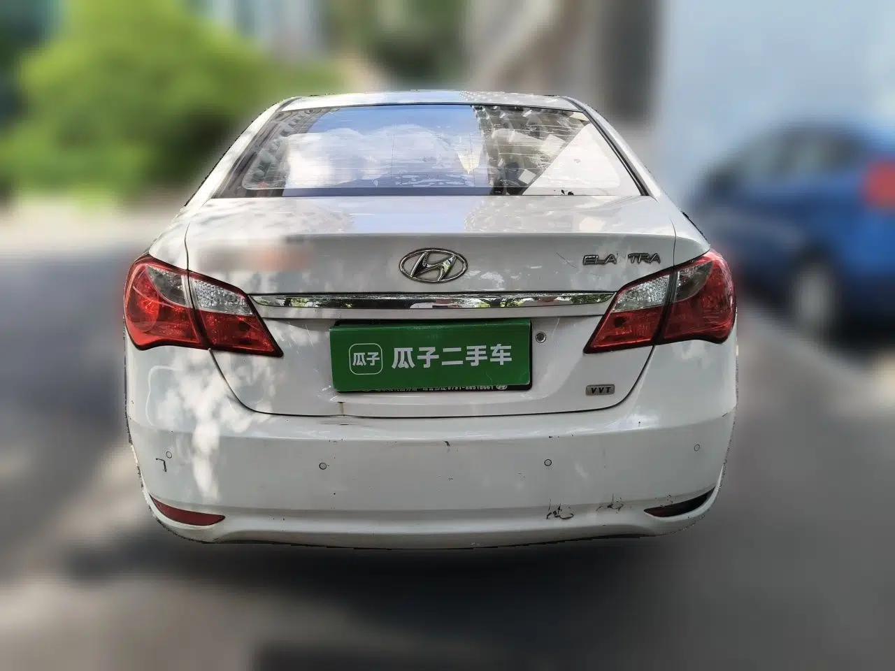 Hyundai Celesta 2011 1.6L Automatic Comfort Edition — миниатюра 5