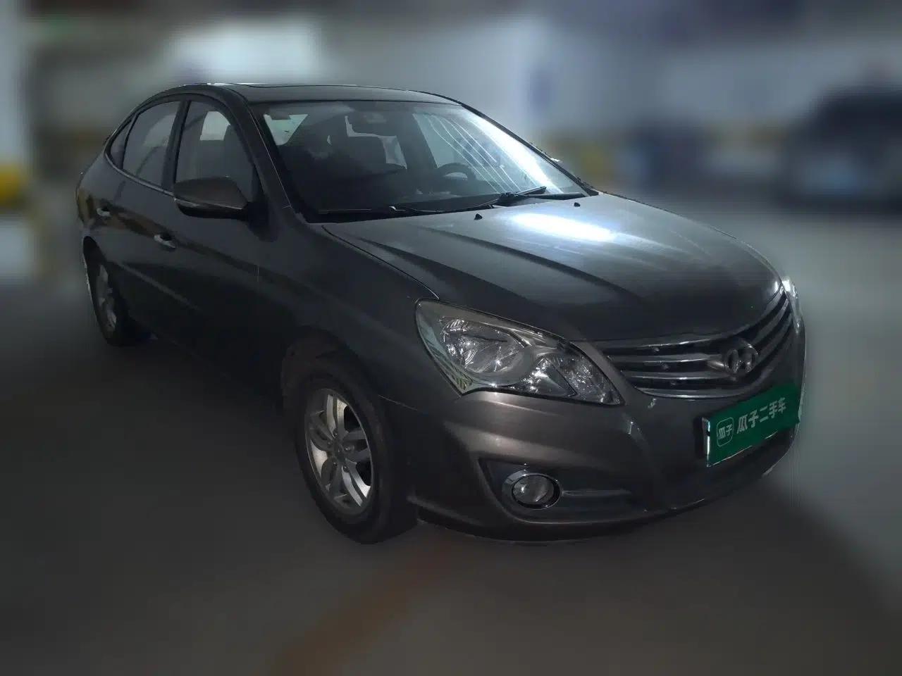 Hyundai Celesta 2011 1.6L Manual Luxury Model — миниатюра 3