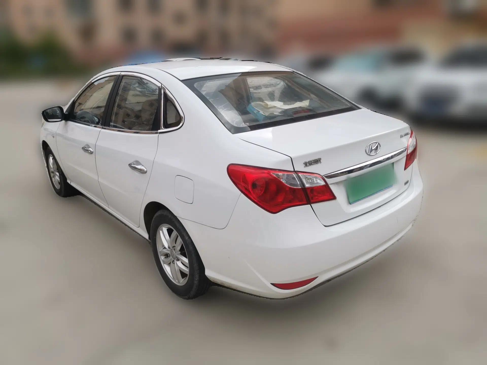 Hyundai Celesta 2016 1.6L Manual Joy Edition — миниатюра 4