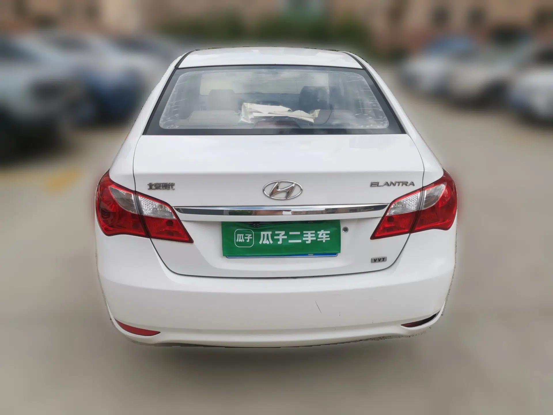 Hyundai Celesta 2016 1.6L Manual Joy Edition — миниатюра 5