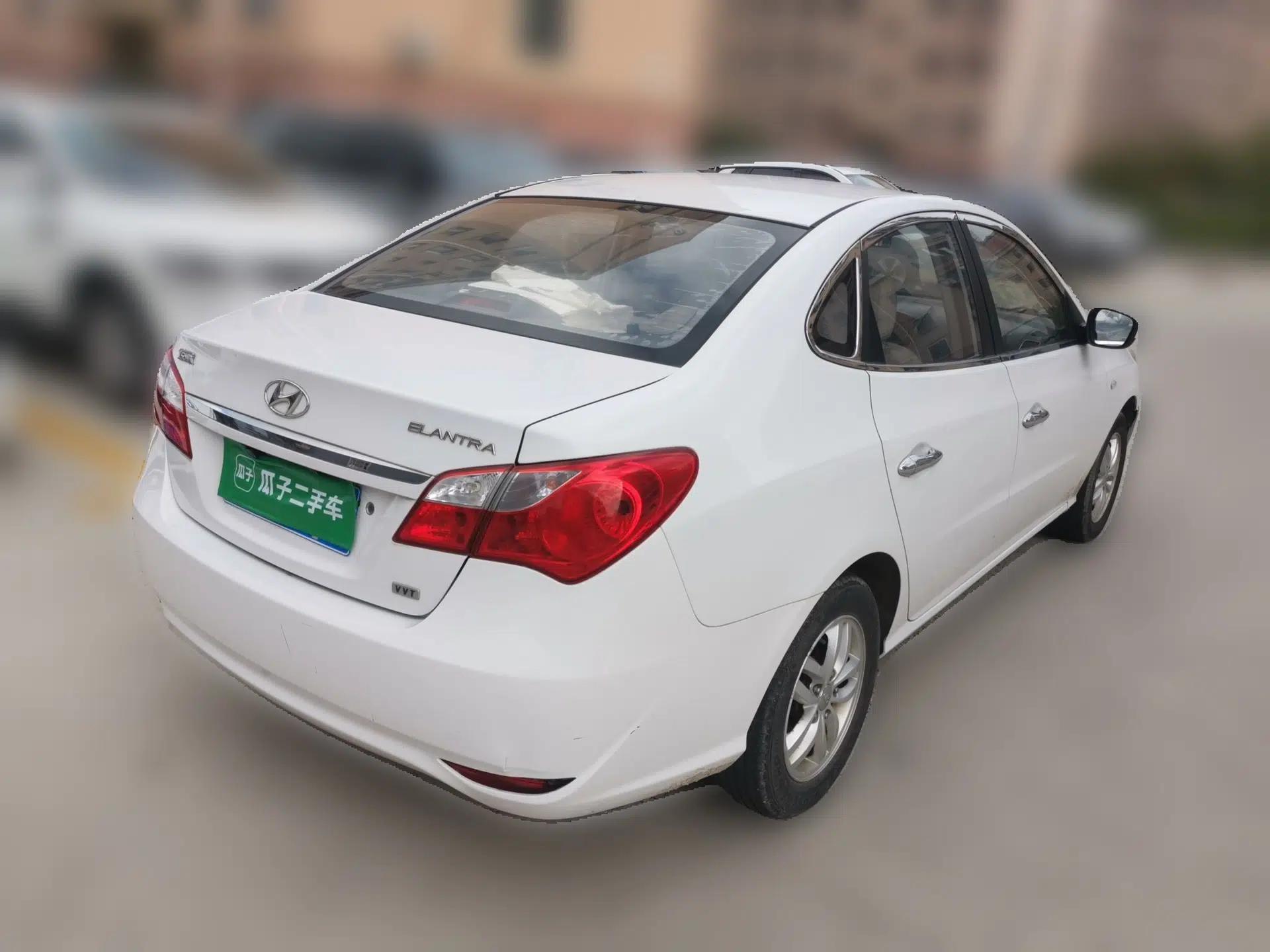 Hyundai Celesta 2016 1.6L Manual Joy Edition — миниатюра 6