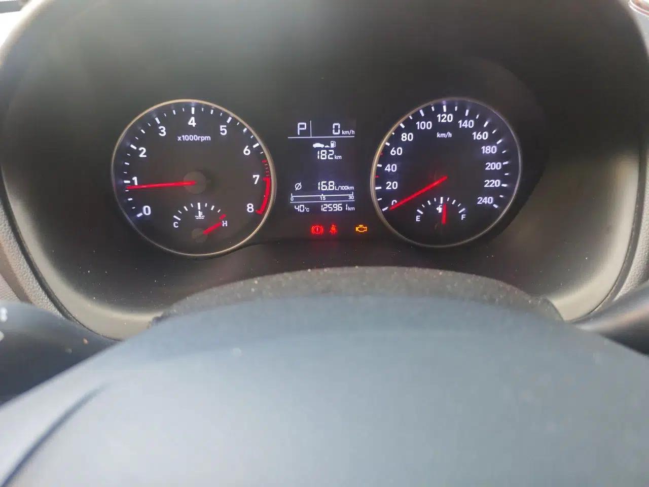 Hyundai Celesta 2020 1.6L Automatic GL Enjoyable Edition — миниатюра 11
