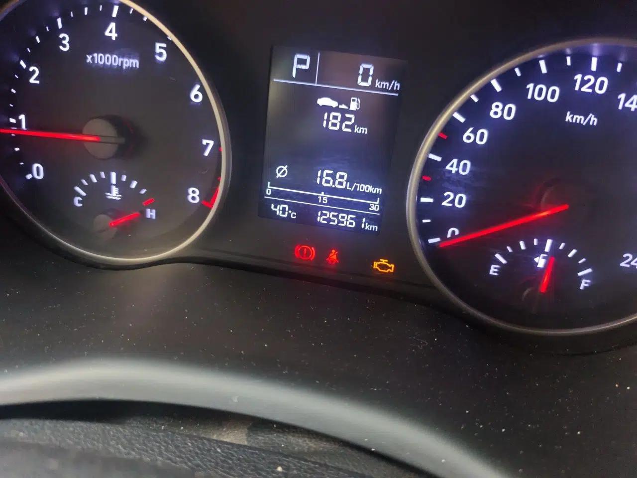 Hyundai Celesta 2020 1.6L Automatic GL Enjoyable Edition — миниатюра 12