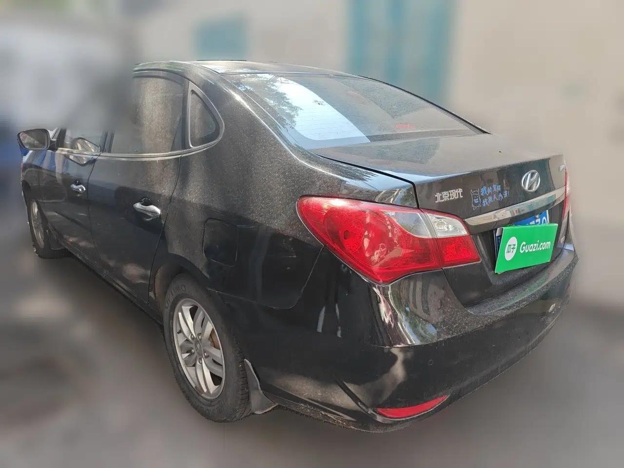 Hyundai Celesta 2011 1.6L Manual Luxury Model — миниатюра 4