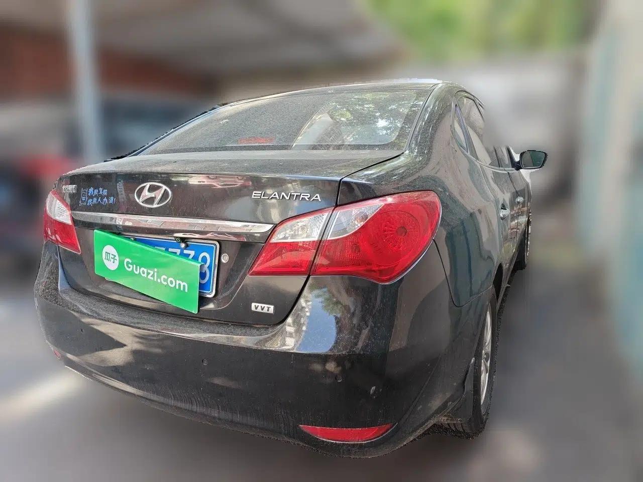 Hyundai Celesta 2011 1.6L Manual Luxury Model — миниатюра 6