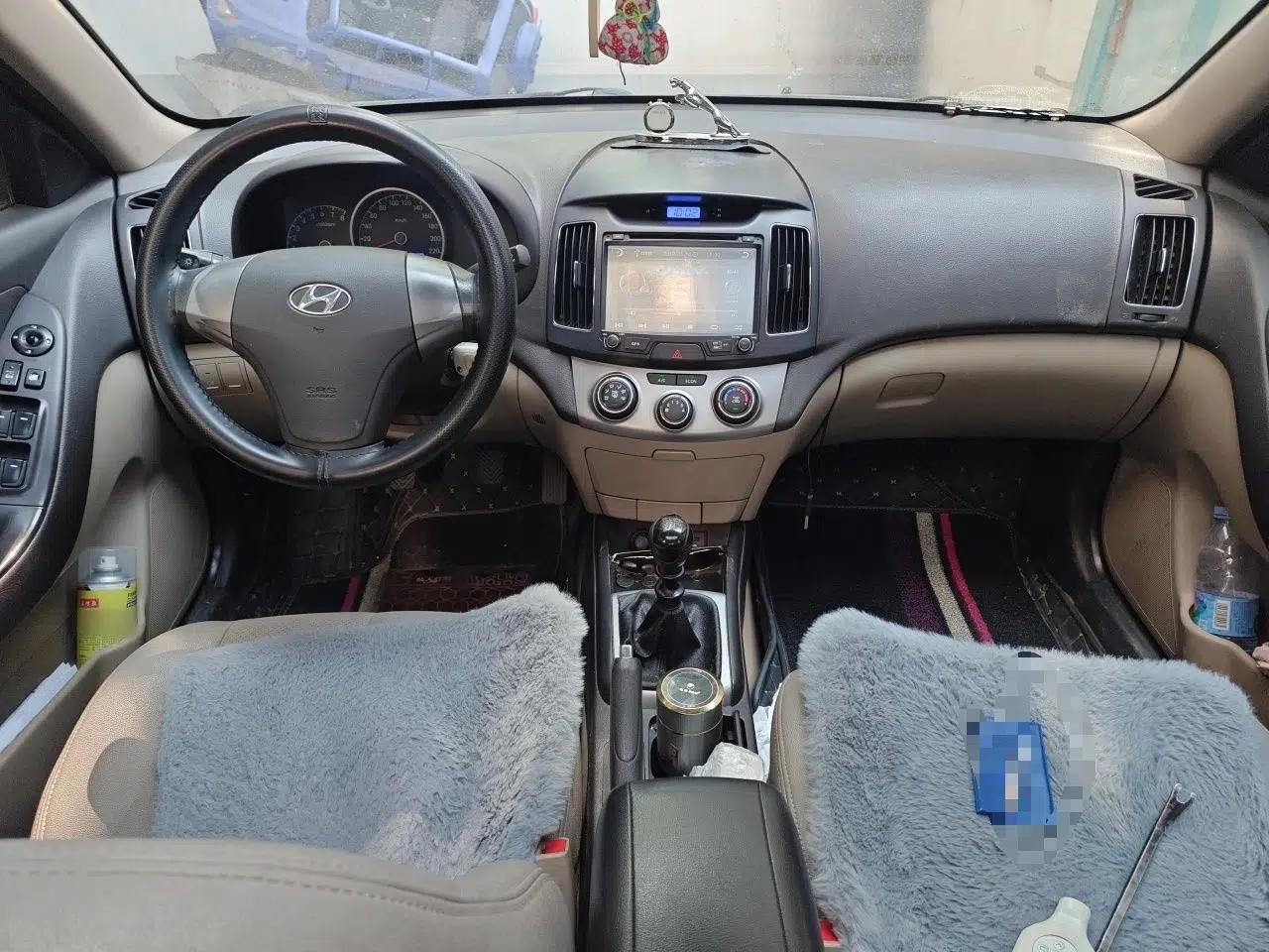 Hyundai Celesta 2011 1.6L Manual Luxury Model — миниатюра 9