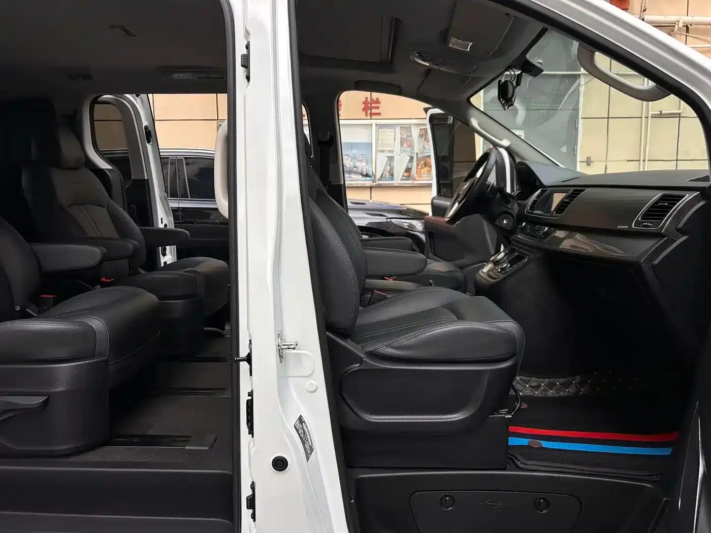 Maxus G10 2021 2.0T Automatic Elite Edition Gasoline 7-Seater — миниатюра 10