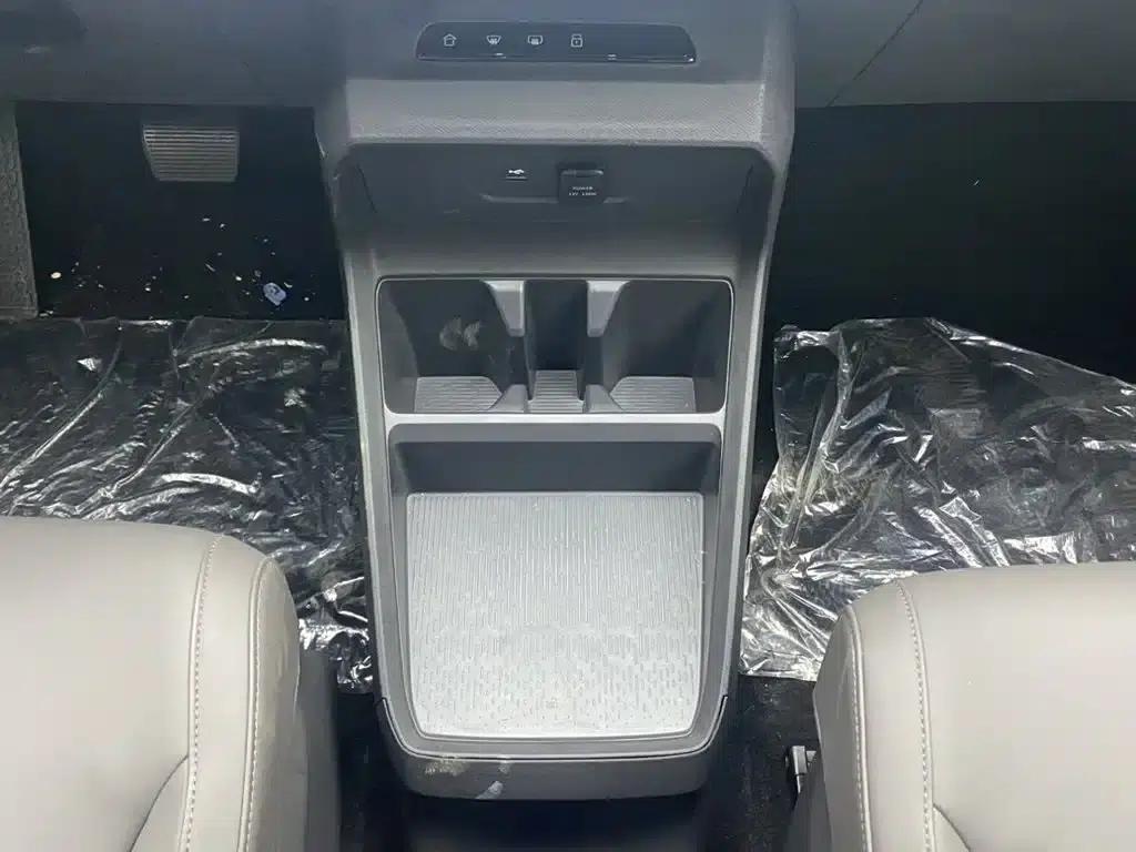 Everyone 7 2024 Facelift Super Hybrid Long Range Enjoy Edition — миниатюра 21