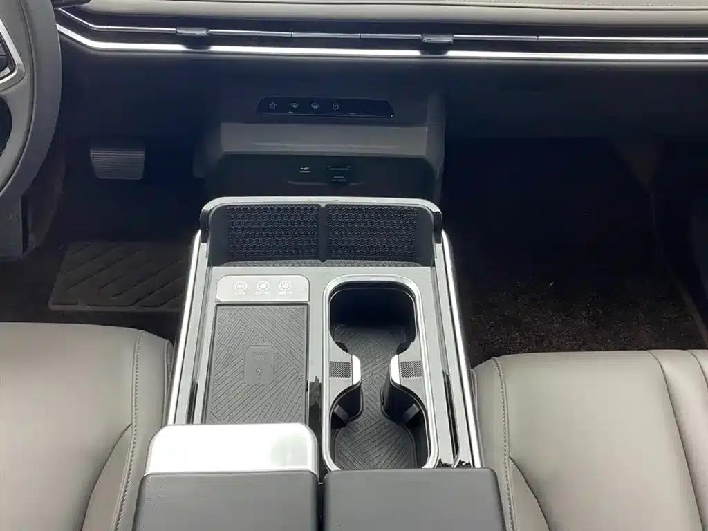 Everyone 7 2024 Facelift Super Hybrid Long Range Enjoy Edition — миниатюра 28