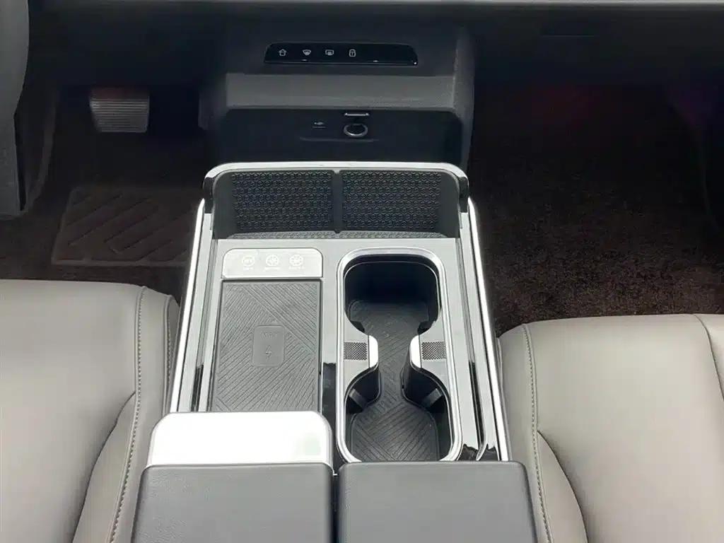 Everyone 7 2024 Facelift Super Hybrid Long Range Enjoy Edition — миниатюра 23