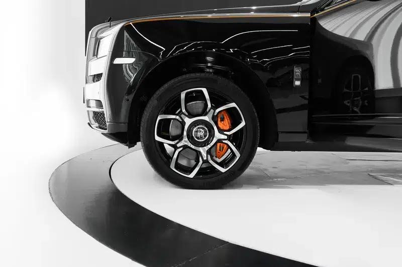 2020 Cullinan Black Badge — миниатюра 10