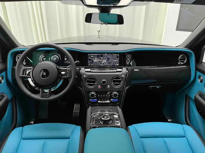 2026 Cullinan Black Badge — миниатюра 16