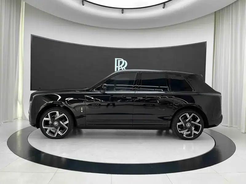 2026 Cullinan Black Badge — миниатюра 4