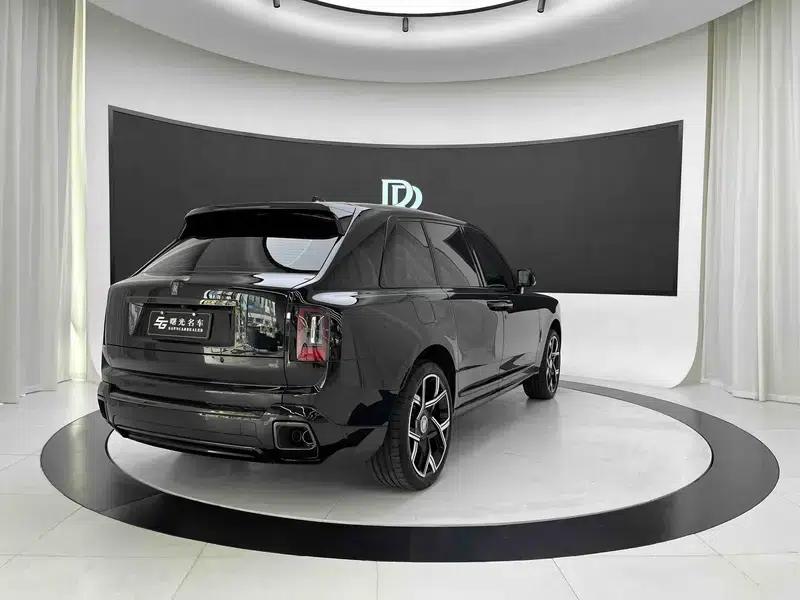 2026 Cullinan Black Badge — миниатюра 7