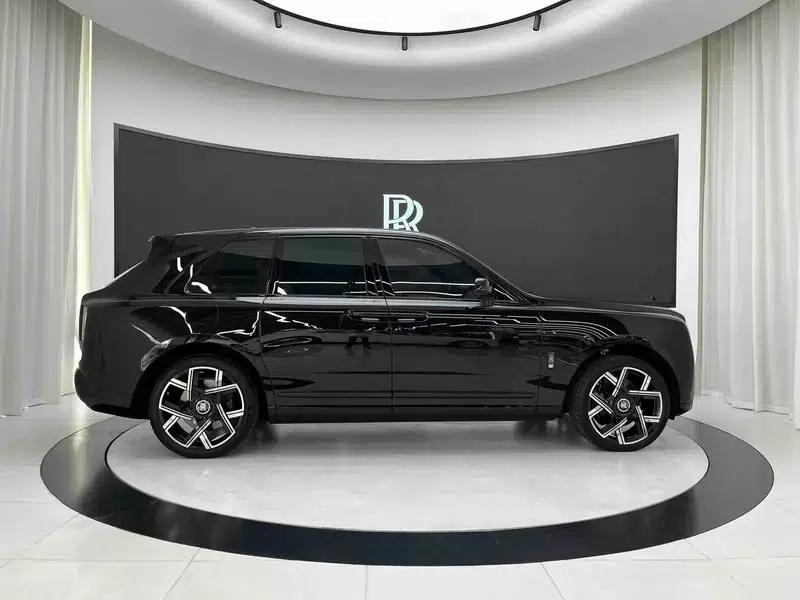 2026 Cullinan Black Badge — миниатюра 8