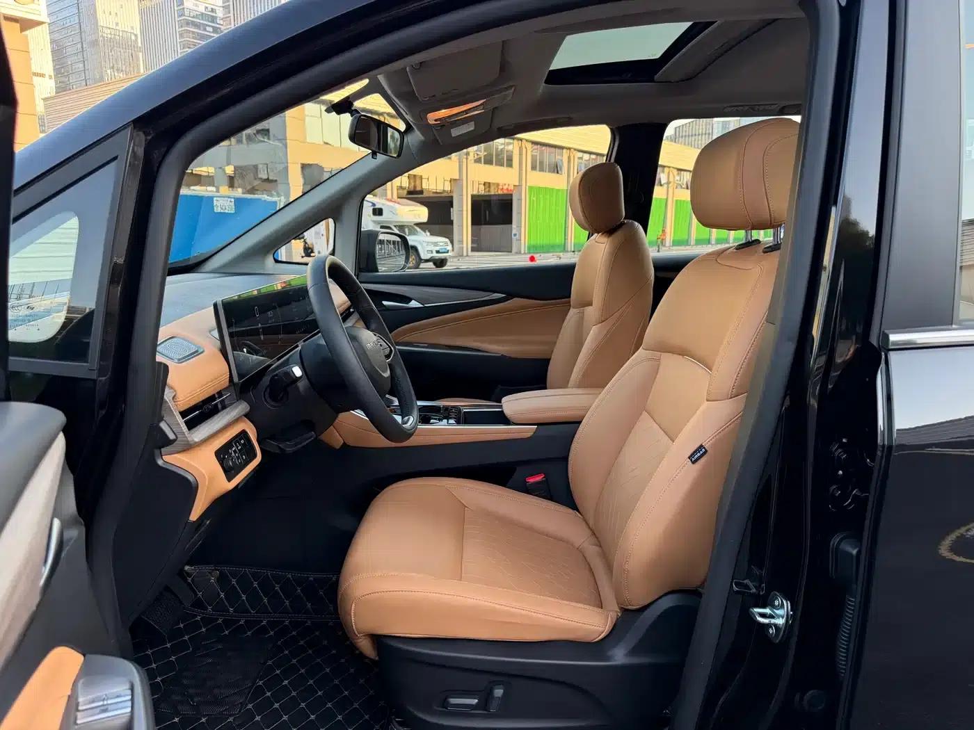 Maxus G50 Plug-in Hybrid 2025 Navigator Edition — миниатюра 4