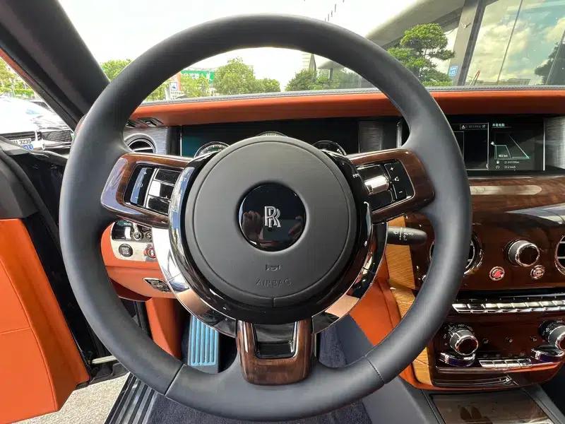 2018 Phantom 6.7T Long Wheelbase — миниатюра 6