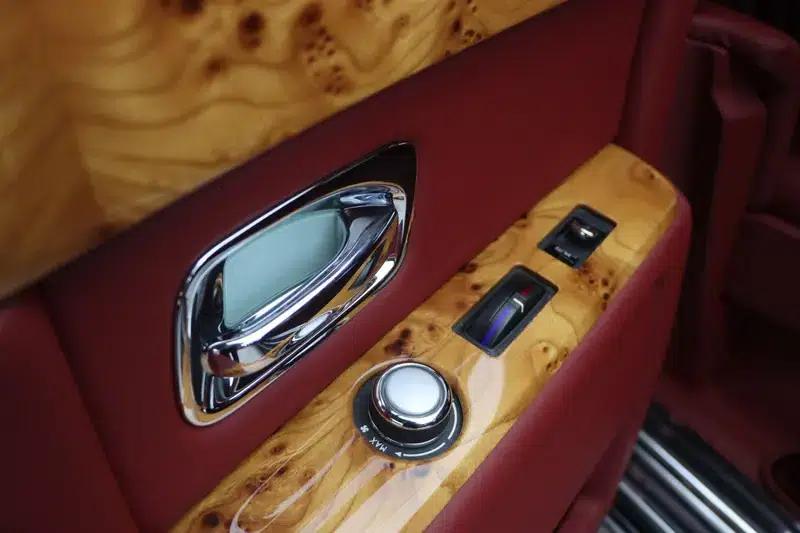 2006 Phantom 6.7L Extended Wheelbase (EWB) — миниатюра 22