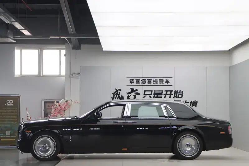 2006 Phantom 6.7L Extended Wheelbase (EWB) — миниатюра 4