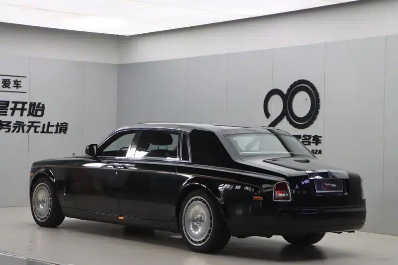 2006 Phantom 6.7L Extended Wheelbase (EWB) — миниатюра 5
