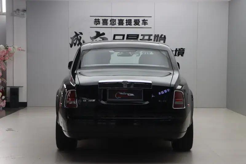 2006 Phantom 6.7L Extended Wheelbase (EWB) — миниатюра 6