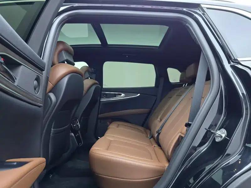 Navigator 2021 2.7T AWD Premium Edition — миниатюра 29