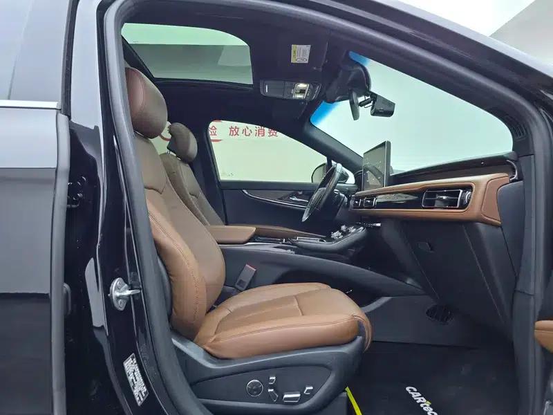 Navigator 2021 2.7T AWD Premium Edition — миниатюра 30