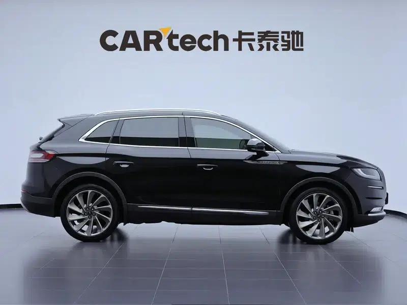 Navigator 2021 2.7T AWD Premium Edition — миниатюра 7