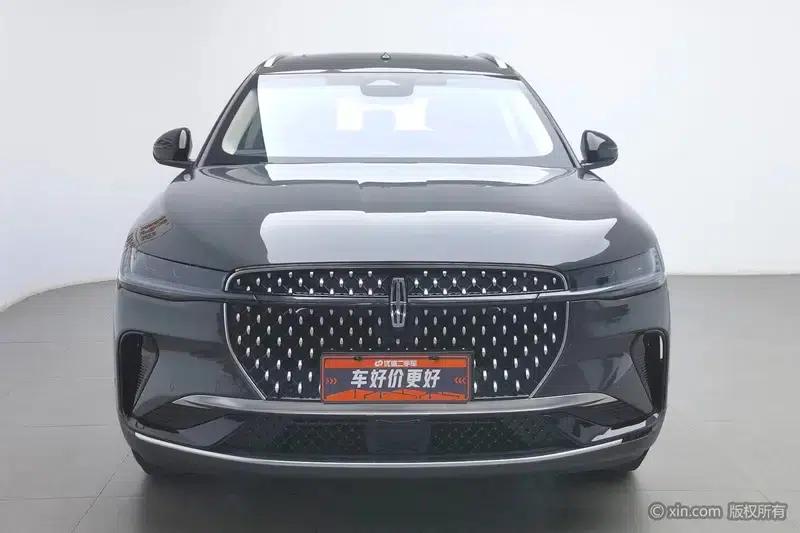 Navigator 2023 2.0T AWD Premium Edition — миниатюра 2