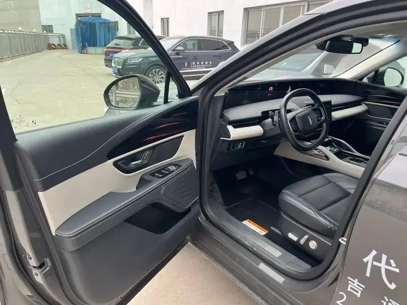 Navigator 2023 2.0T AWD Premium Edition — миниатюра 12