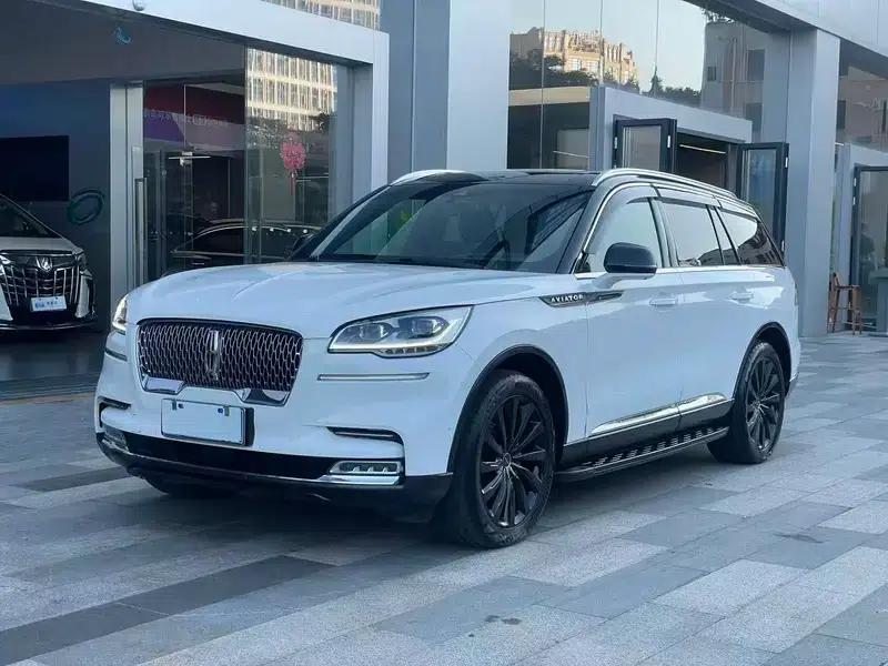 2020 Aviator 3.0T V6 AWD Executive Edition — миниатюра 1