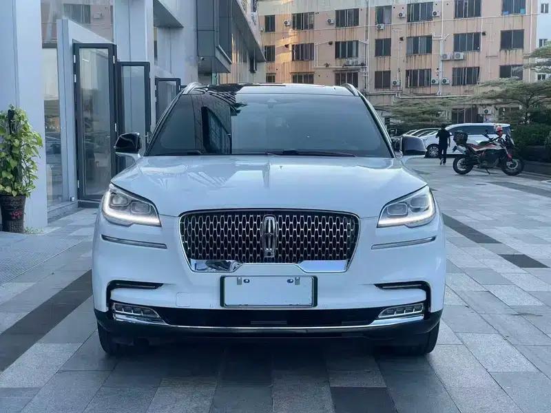 2020 Aviator 3.0T V6 AWD Executive Edition — миниатюра 2