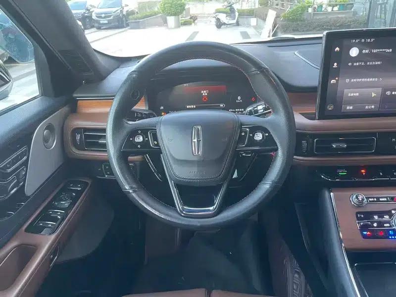2020 Aviator 3.0T V6 AWD Executive Edition — миниатюра 8