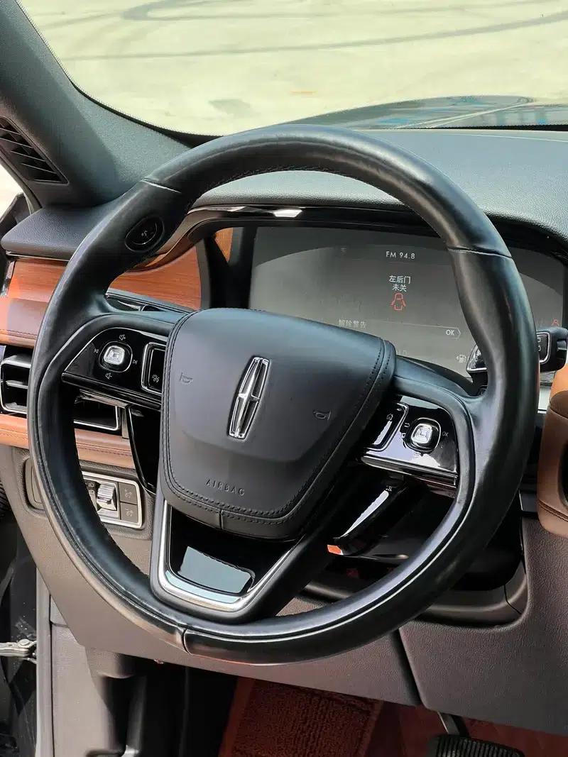 2020 Aviator 3.0T V6 AWD Premium Edition — миниатюра 6