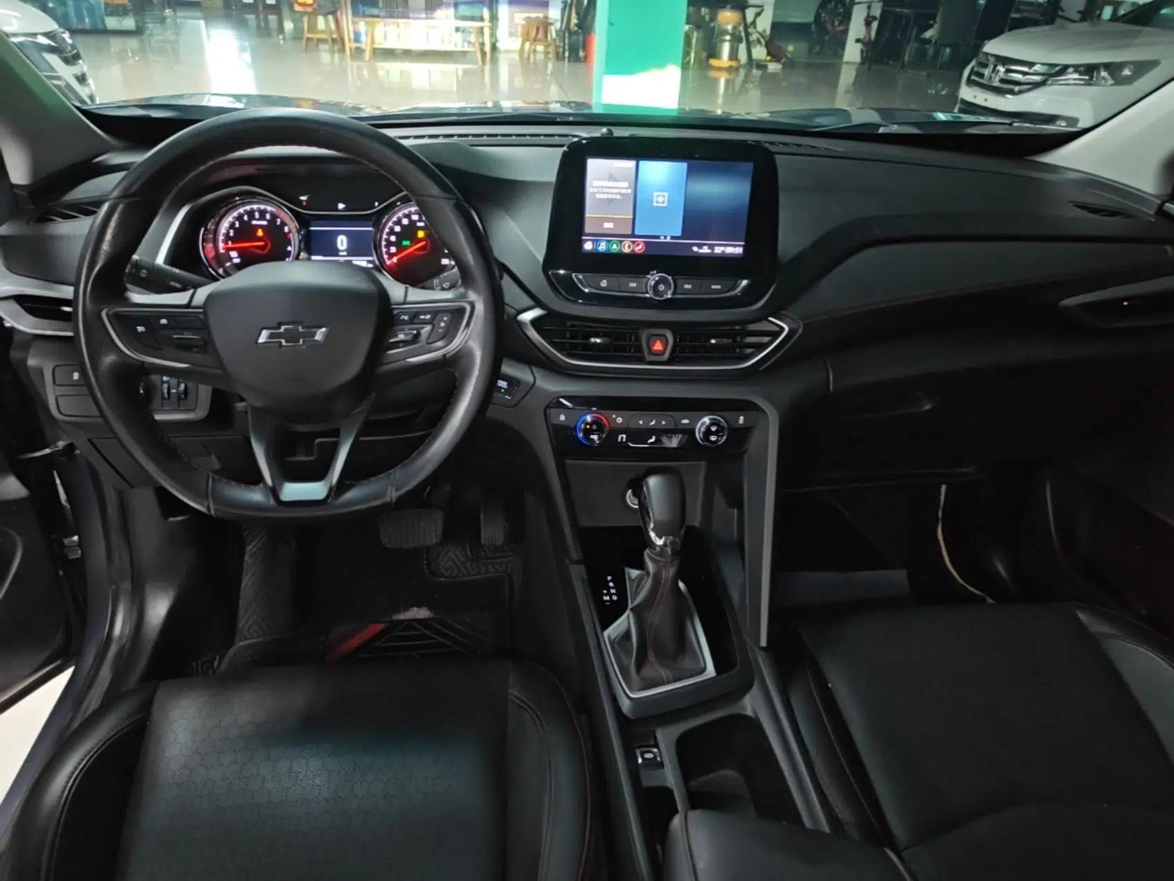 Chevrolet Orlando 2020 Light Hybrid Redline 530T Automatic Enjoyment Edition (5+2 Models) — миниатюра 12