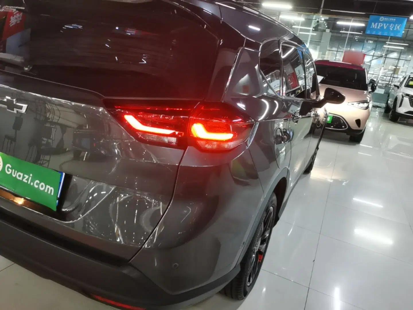 Chevrolet Orlando 2018 Redline 530T Automatic Zhaoxiang Edition (5+2 Seating) – China V Standard — миниатюра 14