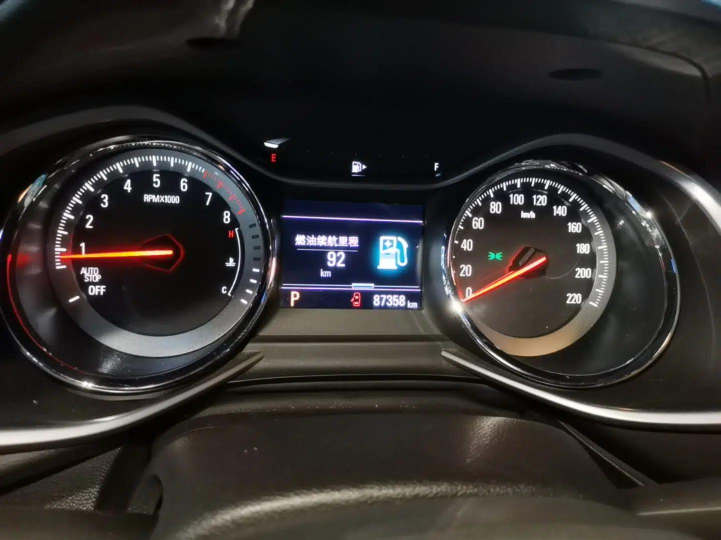 Chevrolet Orlando 2018 Redline 530T Automatic Zhaoxiang Edition (5+2 Seating) – China V Standard — миниатюра 19