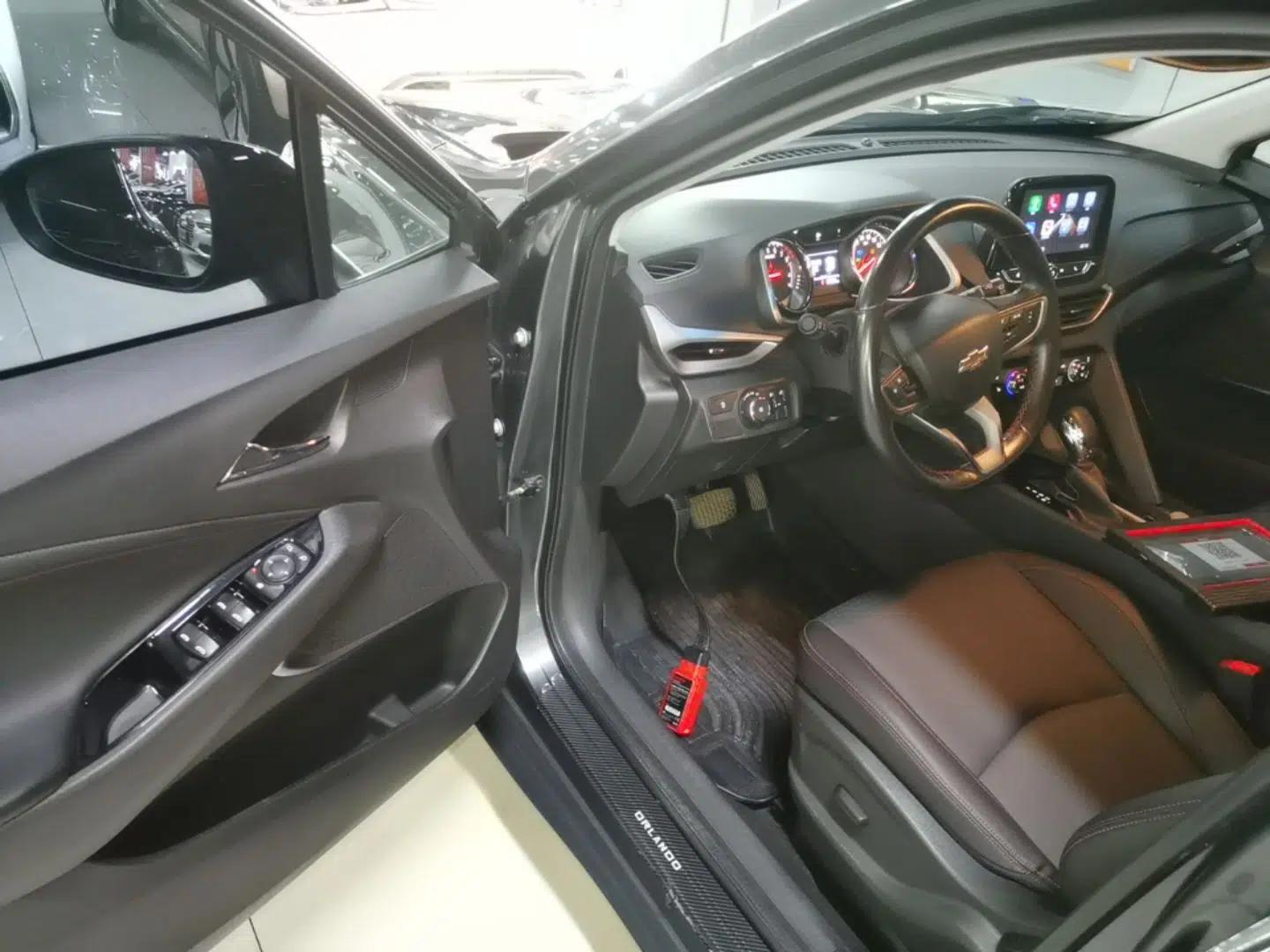 Chevrolet Orlando 2018 Redline 530T Automatic Zhaoxiang Edition (5+2 Seating) – China V Standard — миниатюра 23